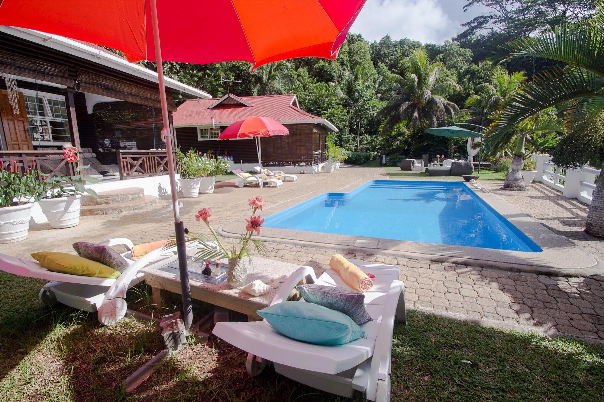 Kokogrove Chalets Hotel Anse Royale Exterior foto